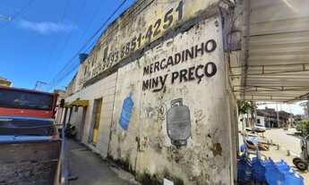 Imagem 3: Casa com 4 pontos comercias no jacintinho