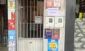 Imagem 2: Alaga-se uma pequena casa de 2 4