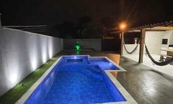 Imagem 5: Casa com piscina e amplo espaço de lazer no Itacolomi - Balneário Piçarras, SC