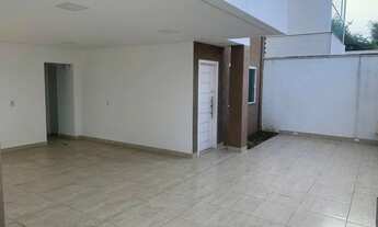 Imagem 2: Casa de condomínio para venda possui 129 metros quadrados com 3 quartos