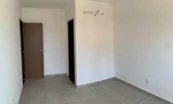 Imagem 6: Duplex com 3 quartos, rua calçada, ônibus na porta, a poucos metros da avenida principal