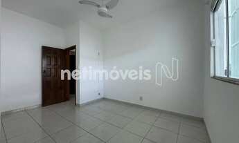 Imagem 6: Encante-se com esta residência completa no coração do bairro República!