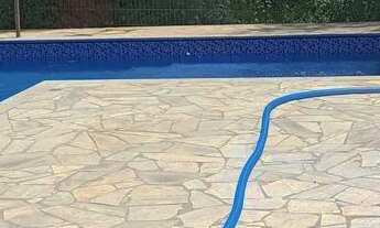 Imagem 7: Você procura um sitio bem cuidado com piscina, pomar maravilhoso, terra boa para plantio?