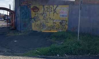 Imagem: Terreno com espaço comercial localizado