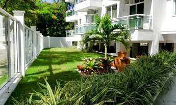 Imagem 2: Cobertura mobiliada com 2 quartos, 2 banheiros, varanda e linda vista para o Costão de Ita