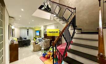 Imagem: Sobrado à Venda com 3 Quartos, Suíte