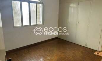 Imagem 2: Casa comercial à venda, 2 vagas, Tabajaras - Uberlândia/MG