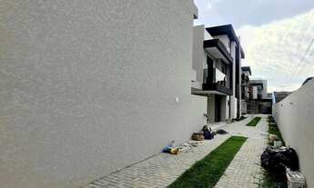 Imagem 2: Sobrado Triplex 3 Quartos sendo 1 Suite a venda no bairro Xaxim, Curitiba - PR. Valor de v