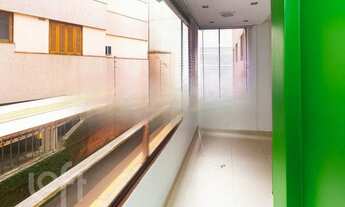 Imagem 3: Apartamento à venda em Petrópolis com 85 m², 2 quartos, 1 suíte, 1 vaga