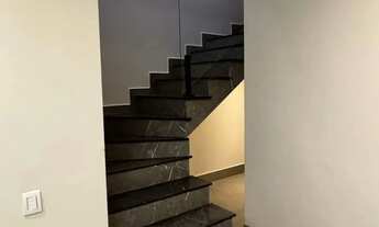 Imagem 7: Sobrado de 3 suítes Morro do Mendanha Vista Panorâmica de Goiânia Casa de Rua com 3 Quart