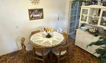 Imagem 4: EXCELENTE APARTAMENTO GARDEN À VENDA NAS MERCES COM DECK , TRÊS DORMITÓRIOS E DUAS VAGAS D