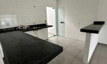 Imagem 7: ágio de casa e barracão no fundo saída de Bonfinópolis Goiânia