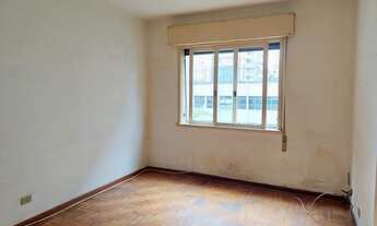 Imagem 4: Amplo apartamento em ótima localização, 03 dormitórios com armários (1 suite), 01 vaga gar