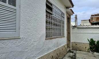 Imagem 2: Santa Rosa casa de vila sala dois mais anexo sala quarto banheiro e Niterói - RJ