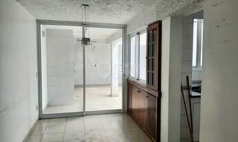 Imagem 2: Sobrado à venda no Parque Jabaquara com 250m², 5 quartos e 3 suítes