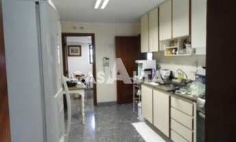 Imagem 3: APARTAMENTO em MOEMA ?PÁSSAROS? com 250 m² A.U. sendo: 4 dormitórios (4 suítes) e 4 vagas