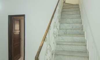 Imagem 7: Casa para aluguel e venda possui 250 metros quadrados com 6 quartos em Copacabana