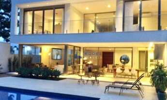 Imagem 2: Belíssima Casa Moderna à Venda com Piscina no Condomínio Morada dos Lagos