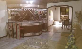 Imagem 5: Casa para venda possui 700 metros quadrados com 4 quartos em Centro - Alagoinhas - Bahia