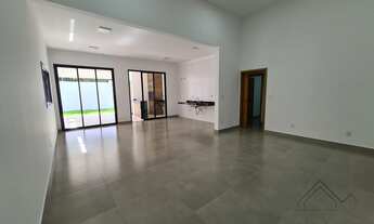 Imagem 1: Casa em Condomínio para Venda em Taubaté, Chácara do Visconde, 3 dormitórios, 1 suíte, 3 b