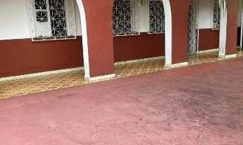 Imagem 3: Duplex com Piscina, Aleixo- Via Pública. 311 m², 4 qts, 4 vgs e piscina