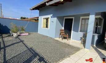 Imagem 5: Linda casa com área de festas e piscina, em Bal. Barra do Sul - SC
