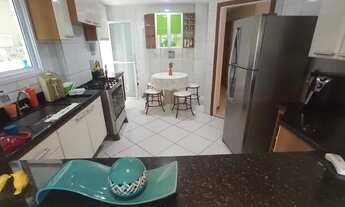 Imagem 5: Av. Beira mar. Apt com área externa