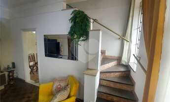 Imagem 4: Casa frente única no terreno [VP