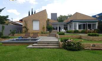 Imagem 3: Linda casa ajardinada em bairro nobre