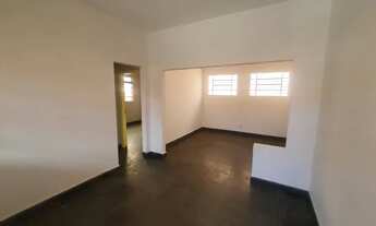 Imagem 4: Casa para aluguel Rua 6 Setor Central possui 100 m2 com 2 quartos varanda e quintal Goiâni