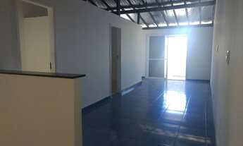 Imagem 2: Aluga-se casa bem ventilada no 2° andar<br>