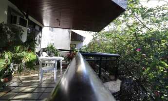 Imagem 2: Rua Arborizada Apartamento com 4 dormitórios