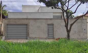 Imagem 2: Casa nova com piscina (ENTREGA EM MAIO) LT. 360M² Jd. Balneario