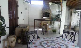 Imagem 2: Sobrado para venda com 240 metros quadrados com 4 quartos