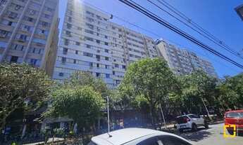 Imagem 2: Apartamento de 3 quartos à venda no Centro com dependência e reformado