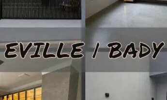 Imagem: Casa à venda com Piscina no cond. Eville