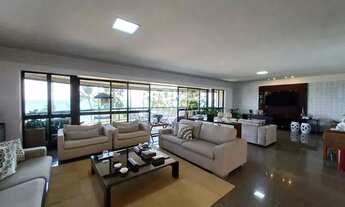 Imagem 7: Imóvel para venda possui 318 metros quadrados com 5 quartos