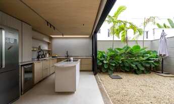 Imagem 6: Sobrado todo personalizado, com 179 m², 3 suítes, sala ampliada, quintal, projeto arquitet