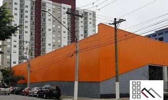 Imagem 4: ALUGA GALPÃO (750m²), 3 BANHEIROS, 3 VAGAS. OPORTUNIDADE DE ALUGUEL DE GALPÃO NA REGIÃO CE