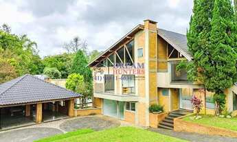 Imagem: Seu Refúgio dentro de Curitiba, Casa com