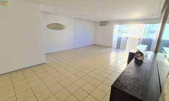 Imagem 4: VENDA - MORE NA PARALELA DO MAR EM AMPLO APARTAMENTO