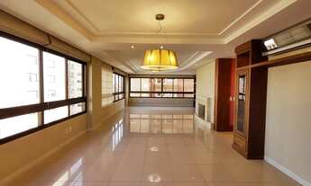 Imagem 2: Apto imenso, 3 suítes com gabinete. 1 por andar