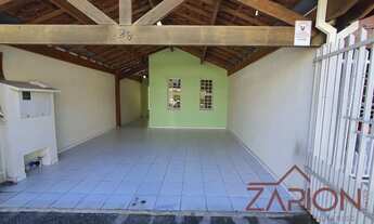 Imagem: Casa à venda de 2 Dormitórios no Bairro