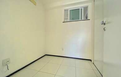 Imagem 4: Apartamento para venda possui 70 metros quadrados com 3 quartos em Guararapes - Fortaleza