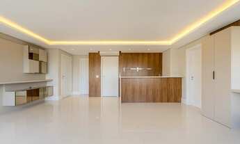 Imagem 3: Apartamento para venda possui 121 metros quadrados com 3 quartos em Petrópolis - Porto Ale