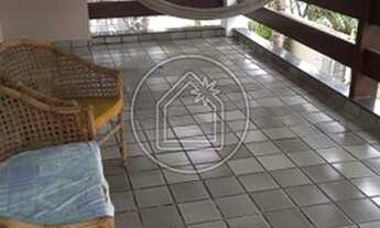 Imagem 5: Casa triplex em Camboinhas composta por 5 dormitórios (casa principal), sendo 3 suítes, pi