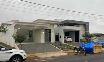 Imagem 4: Linda Casa Térrea com 3 suítes á venda no condomínio Belvedere II