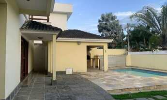 Imagem 5: Casa de condomínio para venda tem 255 metros quadrados com 4 quartos