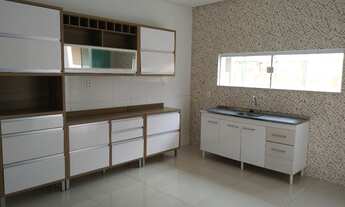 Imagem 2: Casa de condomínio para aluguel e venda possui 200 metros quadrados com 3 quartos