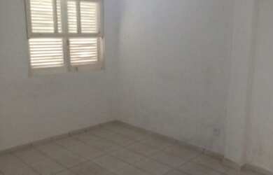 Imagem 7: Casa térrea de 2 dormitórios - quintal - garagem p/ 2 carros - Marapé